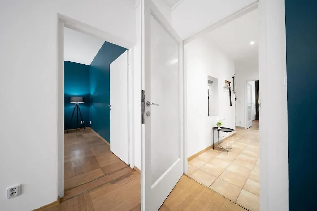 Cityscape Charm Spacious 3 Bedroom Haven For 7 Πράγα Διαμέρισμα